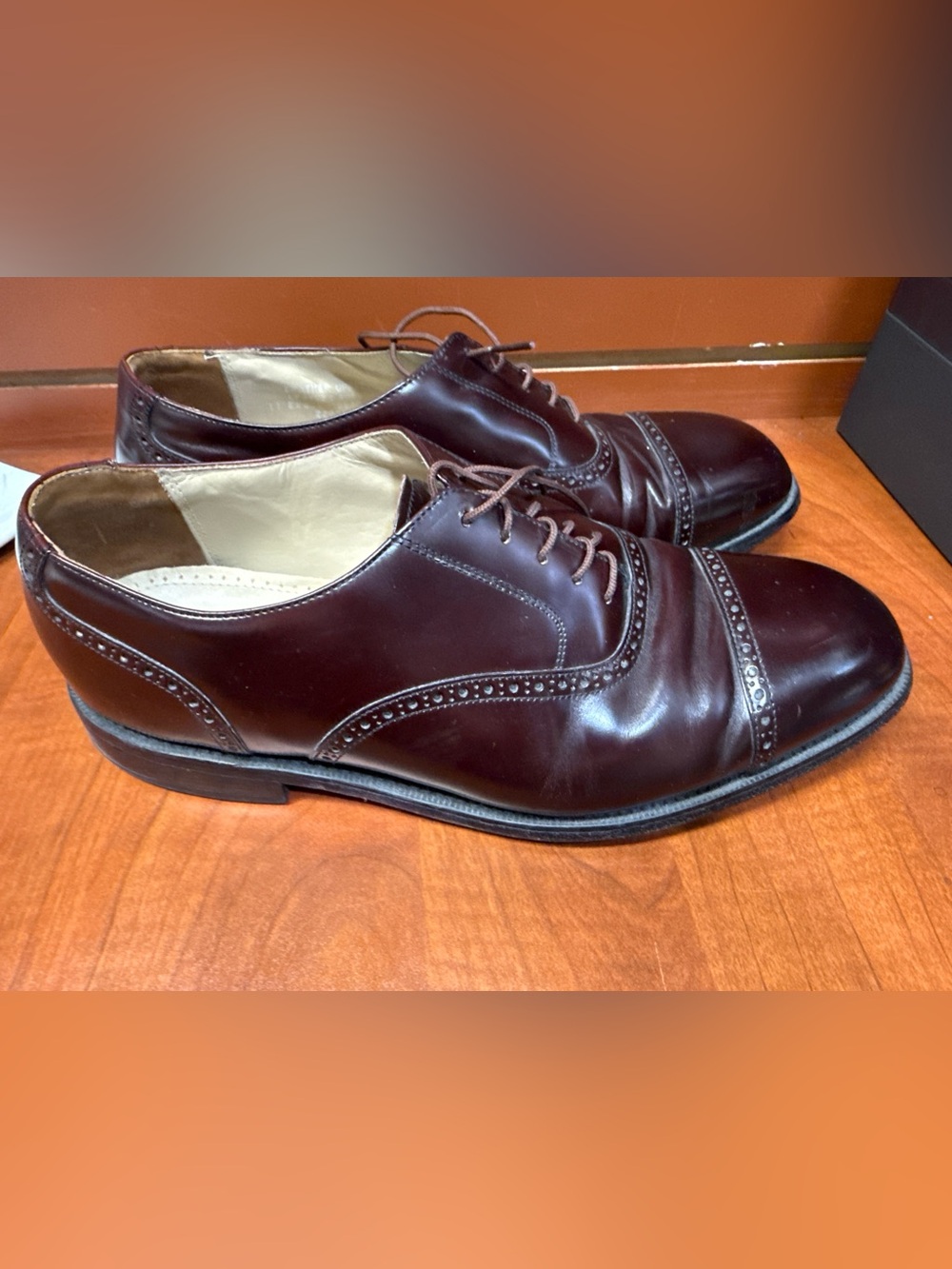 Bostonian Men's Brown Cap-Toe Oxford Lace-Ups - Picture 3 of 8
